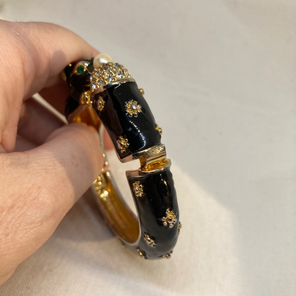 ICONIC Kenneth J Lane GOLD BLACK ENAMEL Panthère Bracelet / CUFF | Panther CUFF - Picture 6 of 11